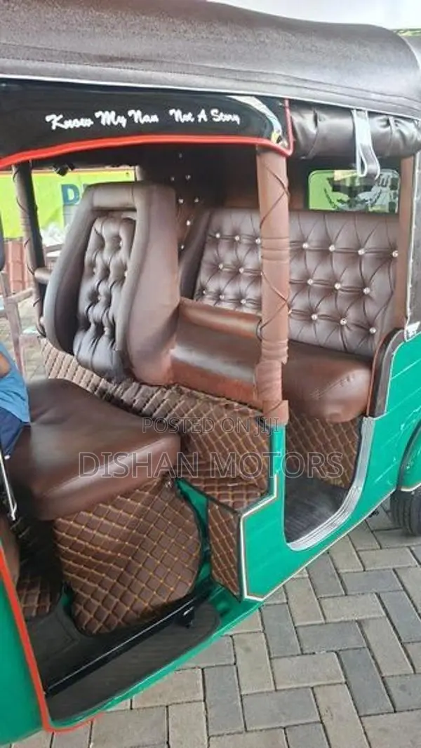 Bajaj RE 4 Strok 2010