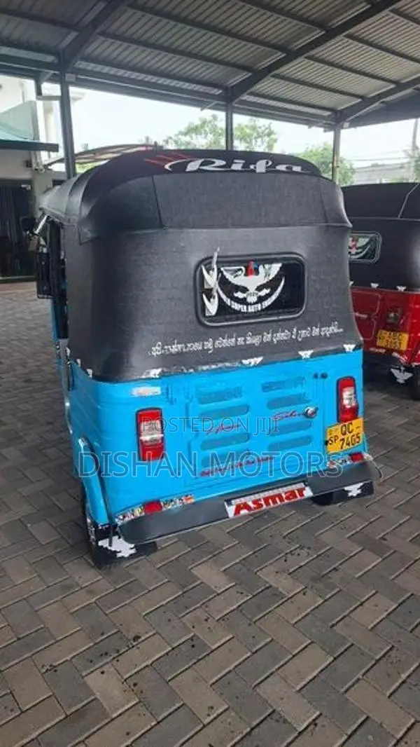 Bajaj RE 2 Strok 2005