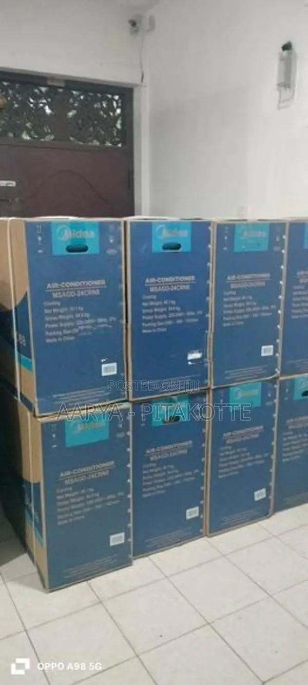 Midea Air Conditioner 18000BTU - Non inverter