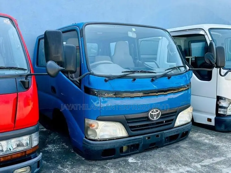 Toyota Dyna Crew Cab Cabin