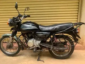 Bajaj Boxer BM 100 2012