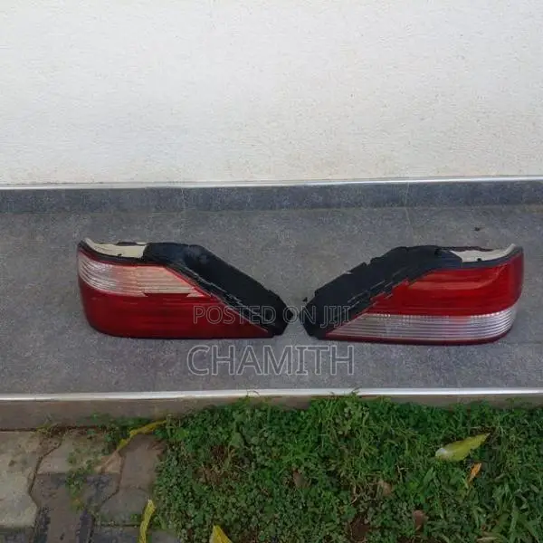 Cedric Y33 Tail Light