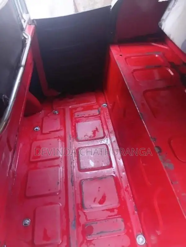 Bajaj RE 2010