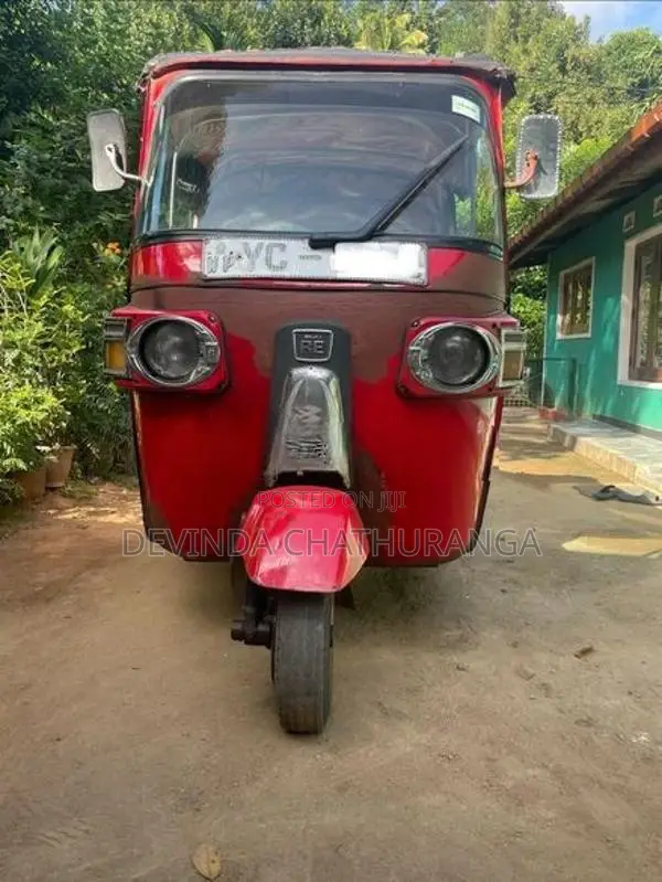 Bajaj RE 2010