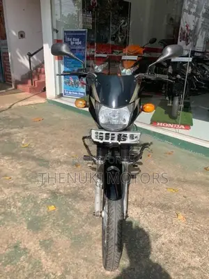 Bajaj CT100 2018