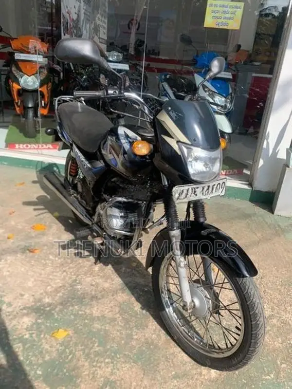 Bajaj CT100 2018