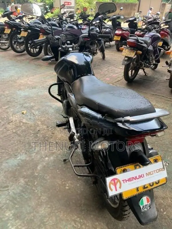 Bajaj Discover 2015