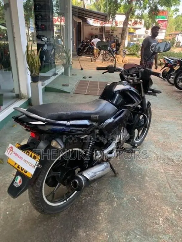 Bajaj Discover 2015