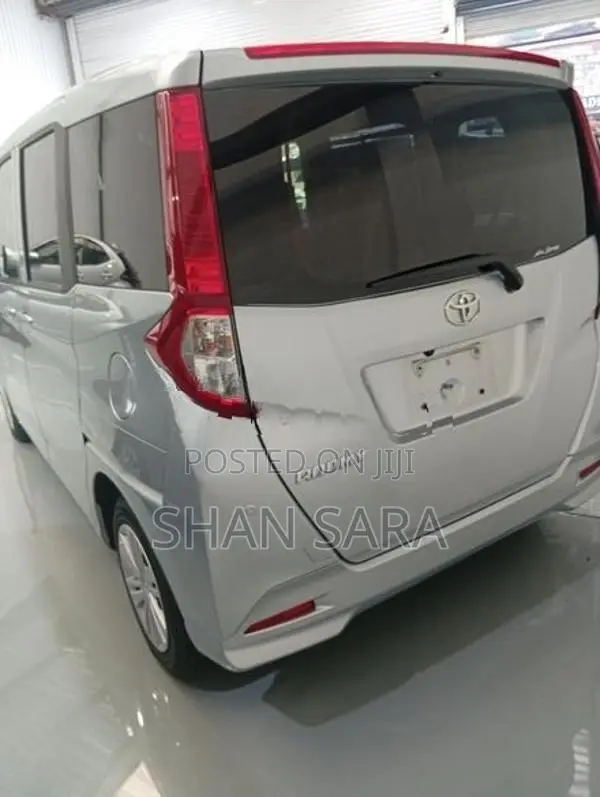Toyota Roomy X 2023