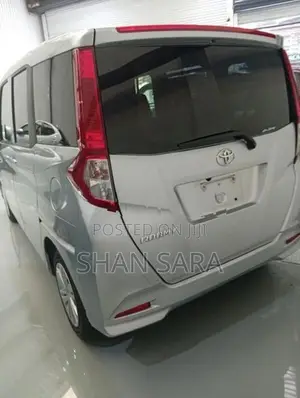 Toyota Roomy X 2023