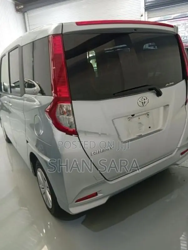 Toyota Roomy X 2023