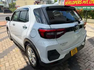 Toyota Raize Hybrid 2022