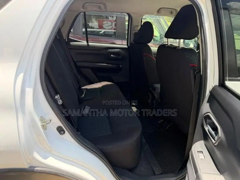 Toyota Raize Hybrid 2022