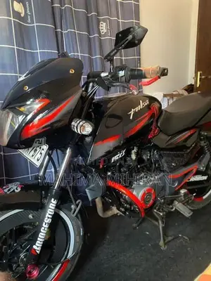 Bajaj Pulsar 150 2017