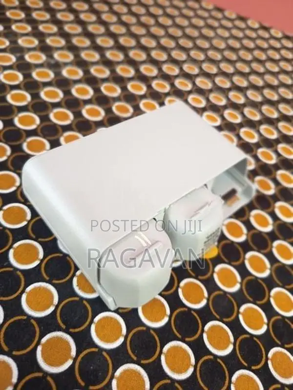 DJI Neo Charging Hub with Battery