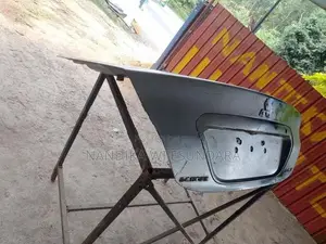 Lanser cs3 dicky door