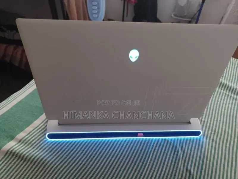 Dell Alienware x17 R2