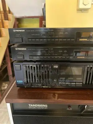 pioneer AM /FM tuners