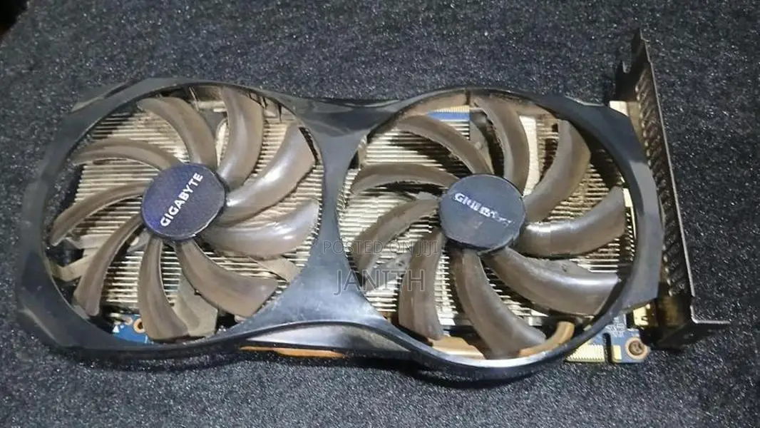 Gigabytes GTX 560 1GB VGA