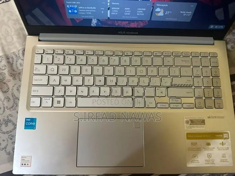 Asus Vivobook i3