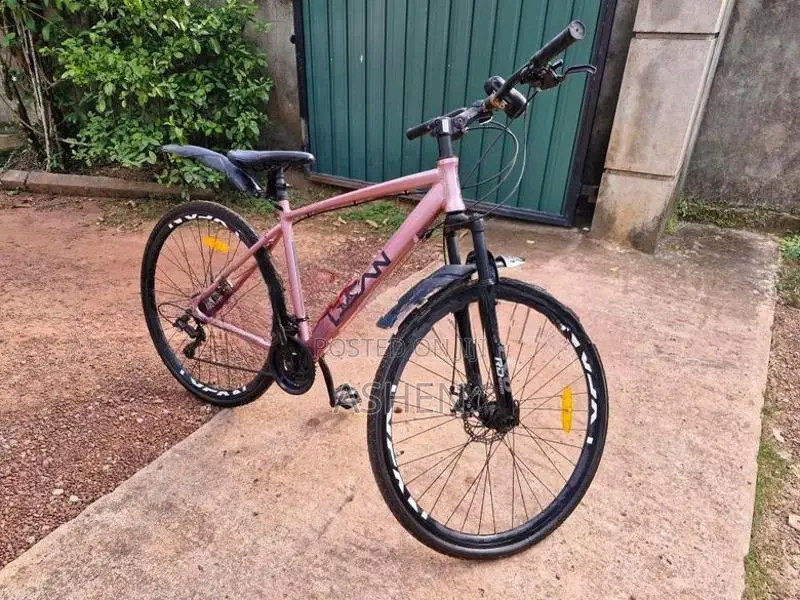 LYCAN SHADOW TOURNEY 700C Bicycle