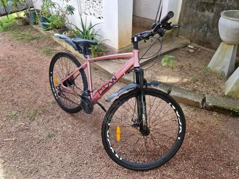 LYCAN SHADOW TOURNEY 700C Bicycle