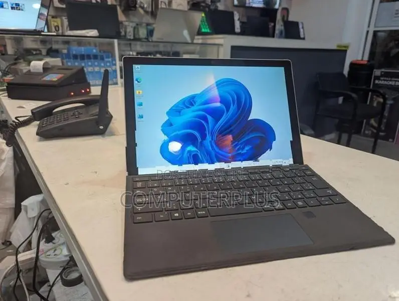 Microsoft Surface Pro Core i5 7th gen