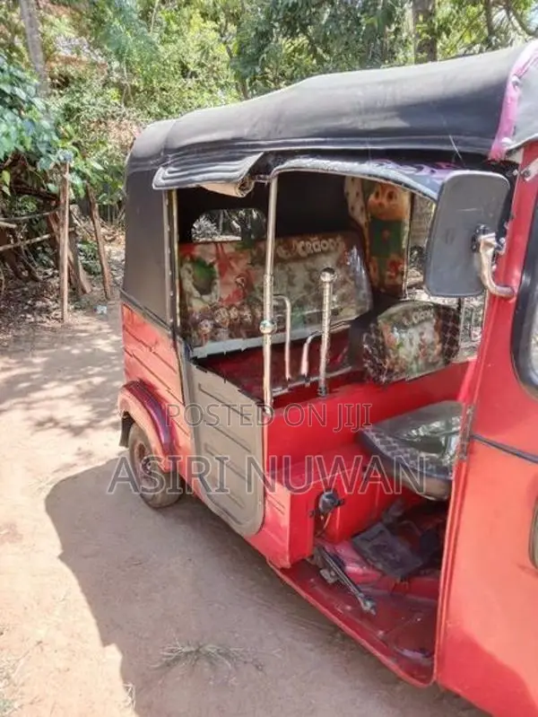 Bajaj RE 2014