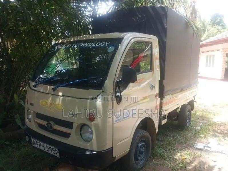 Tata Dimo Batta Lorry 2010