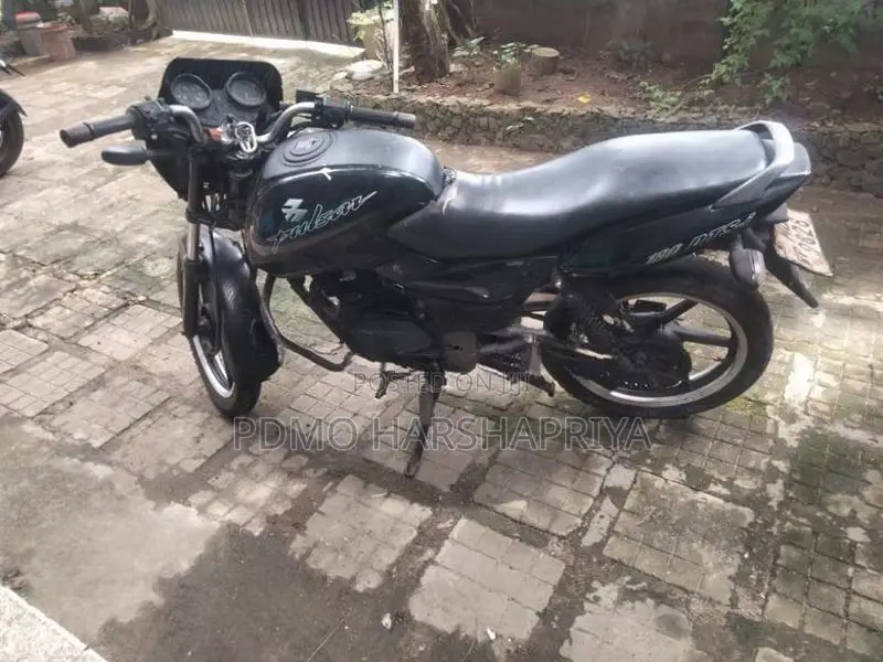 Bajaj Pulsar 180 2005