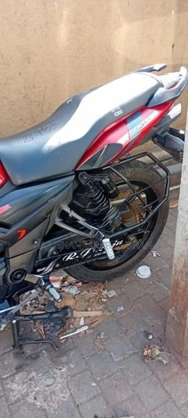 TVS Apache RTR 150 2016
