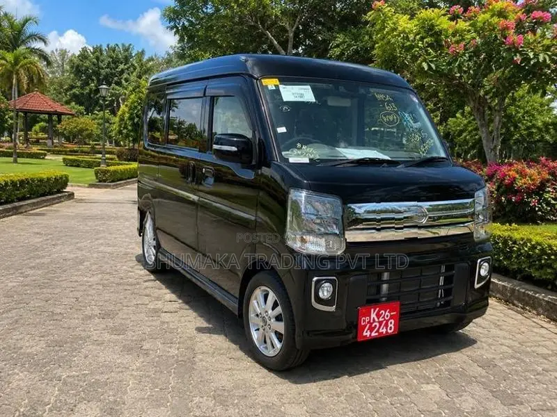 Nissan Clipper 2025