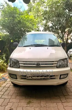 Toyota Noah KR42 2000