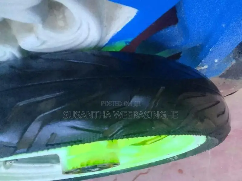 Front Alloy Wheel with 100/70/17 Tire