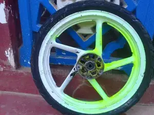 Front Alloy Wheel with 100/70/17 Tire