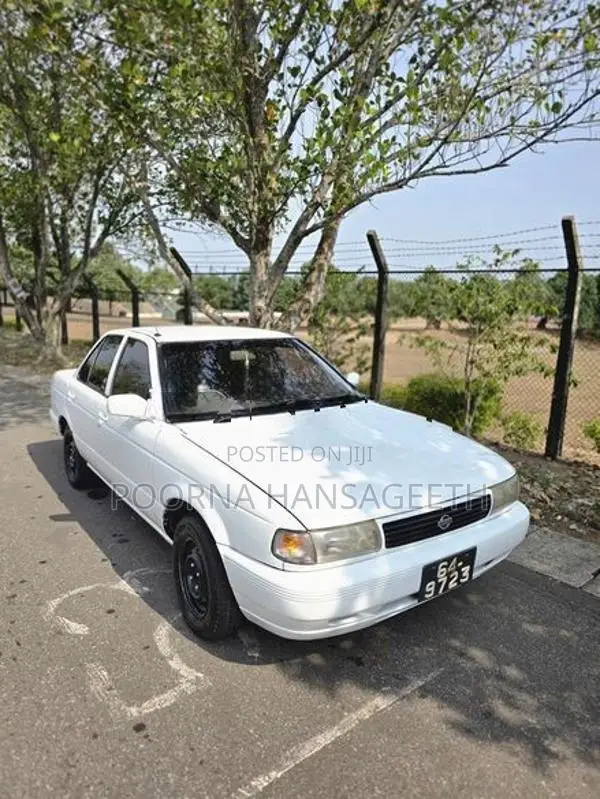 Nissan Sunny SB13 1992