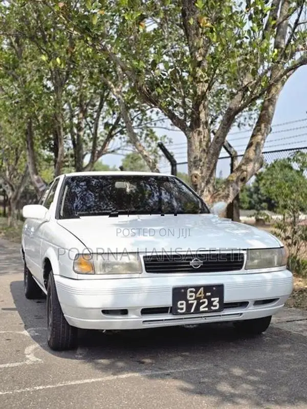 Nissan Sunny SB13 1992