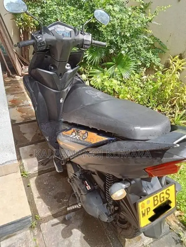Yamaha RayZR 2018