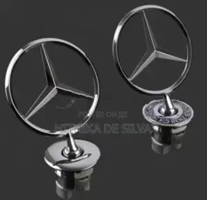 Mercedes benz emblem