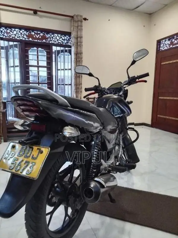 Bajaj Discover Motorbike 2014