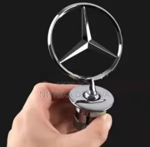 Mercedes benz emblem
