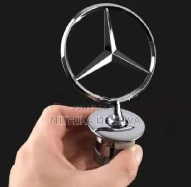 Mercedes benz emblem