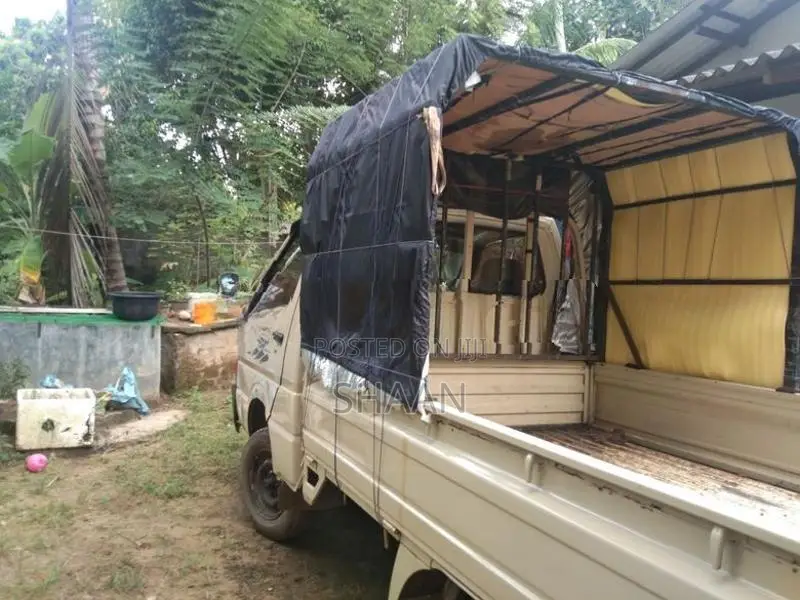 Nissan Vanette Cherry vennete 1982
