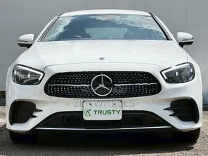 Mercedes Benz E200 COUPE SPORT 2024