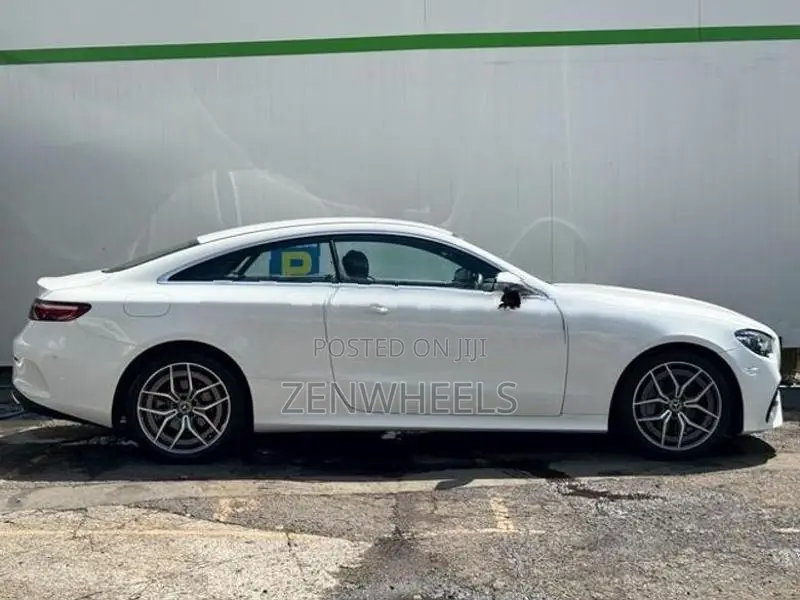 Mercedes Benz E200 COUPE SPORT 2024