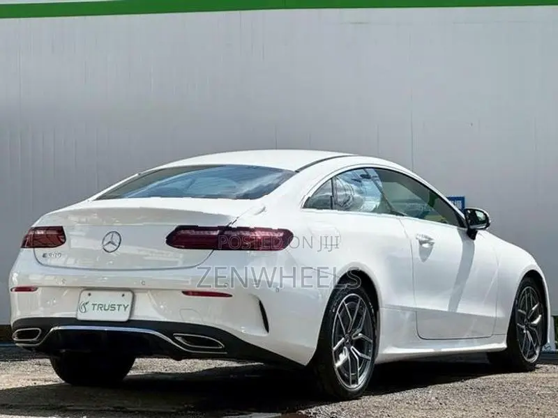 Mercedes Benz E200 COUPE SPORT 2024