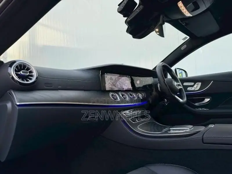 Mercedes Benz E200 COUPE SPORT 2024