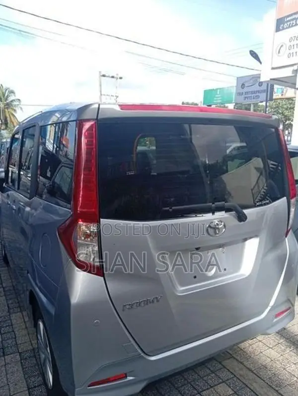 Toyota Roomy X 2023