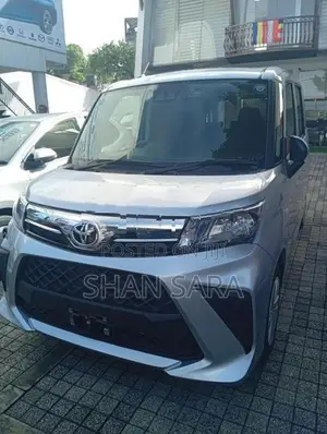 Toyota Roomy X 2023