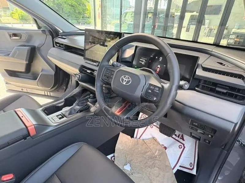 Toyota RAV4 ADVENTURE 2025